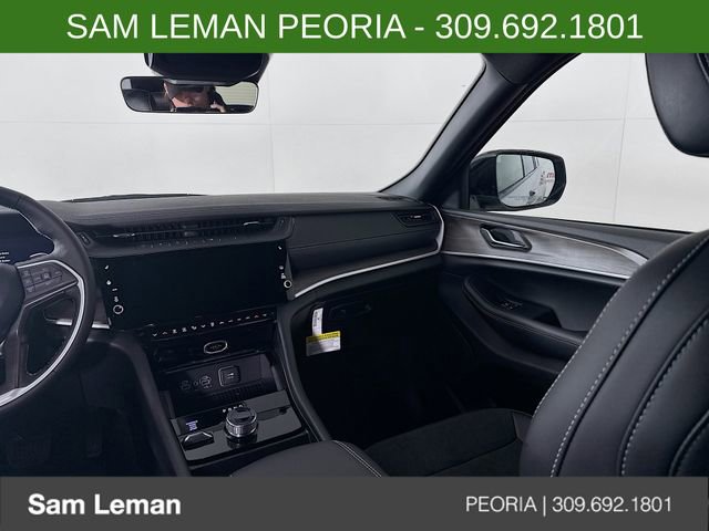 New 2026 Jeep Grand Cherokee Altitude image 23