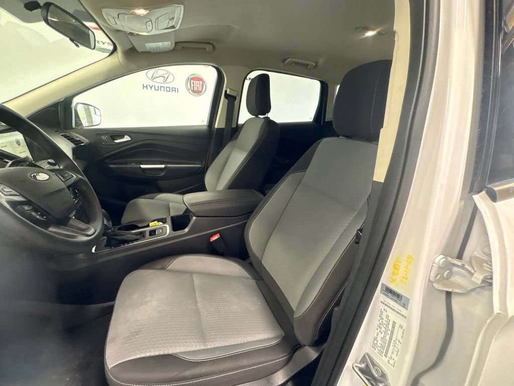 Used 2019 Ford Escape SE FWD image 20