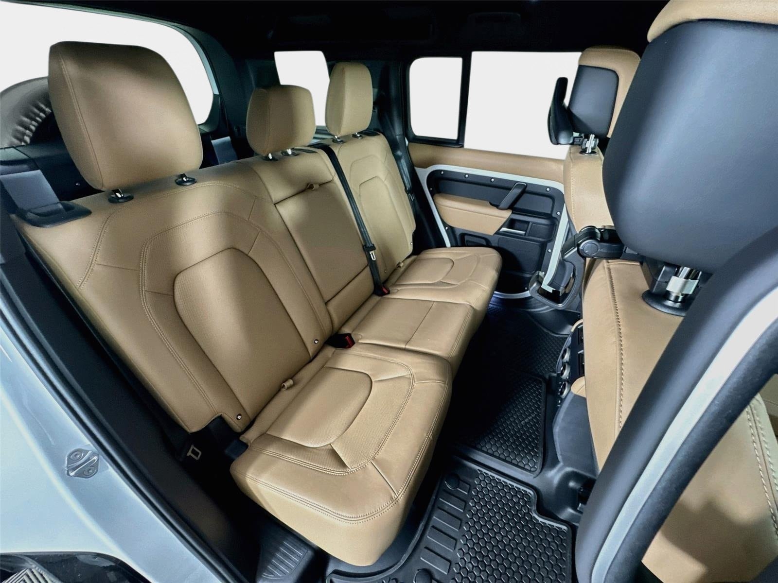 New 2026 Land Rover Defender 110 X-Dynamic SE AWD/4WD image 29