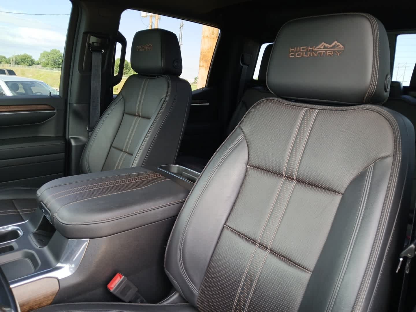 Used 2023 Chevrolet Silverado 1500 High Country w/ High Country Premium Package AWD/4WD image 17
