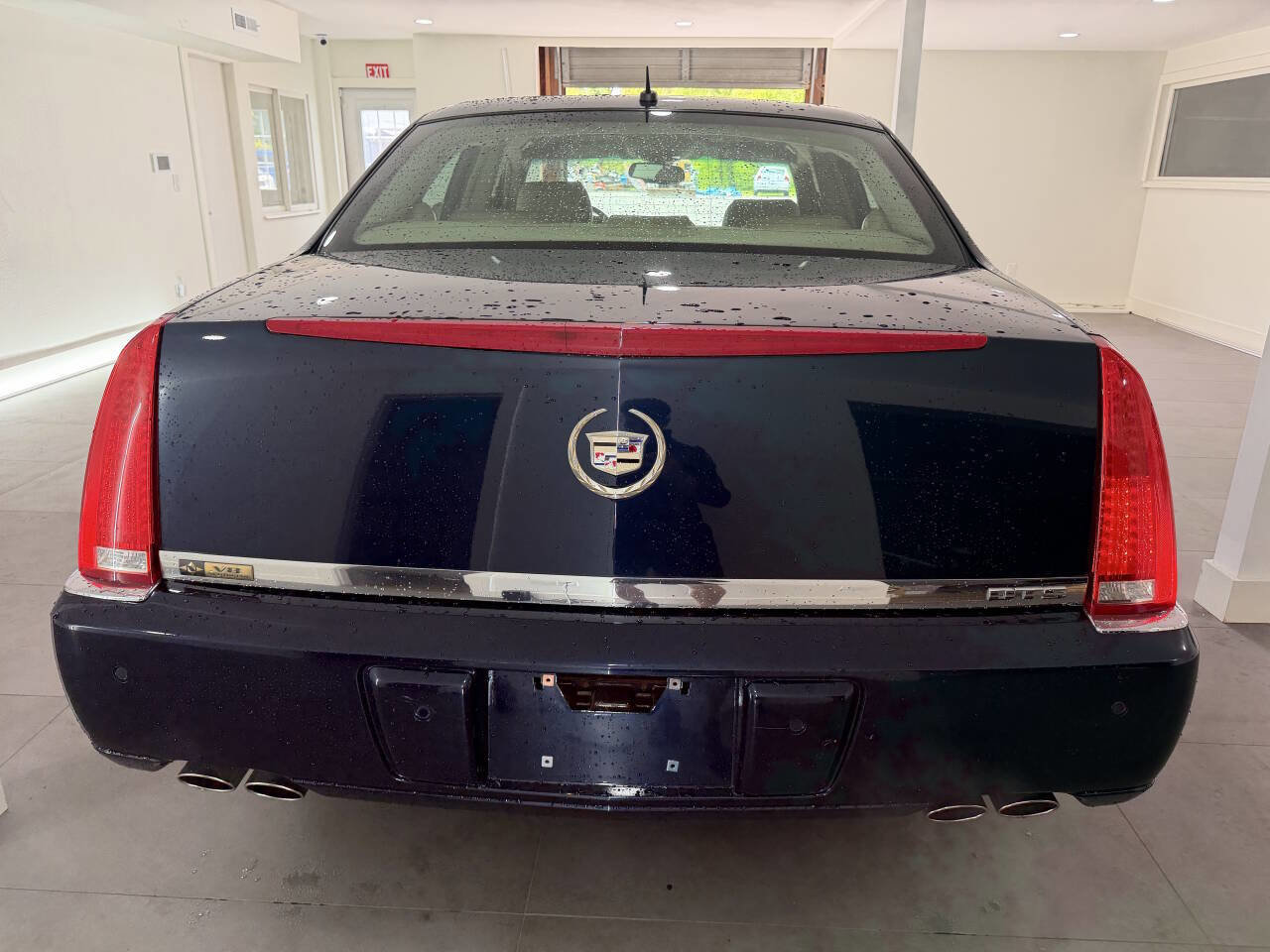Used 2007 Cadillac DTS Luxury I w/ Trunk Convenience Package FWD image 7
