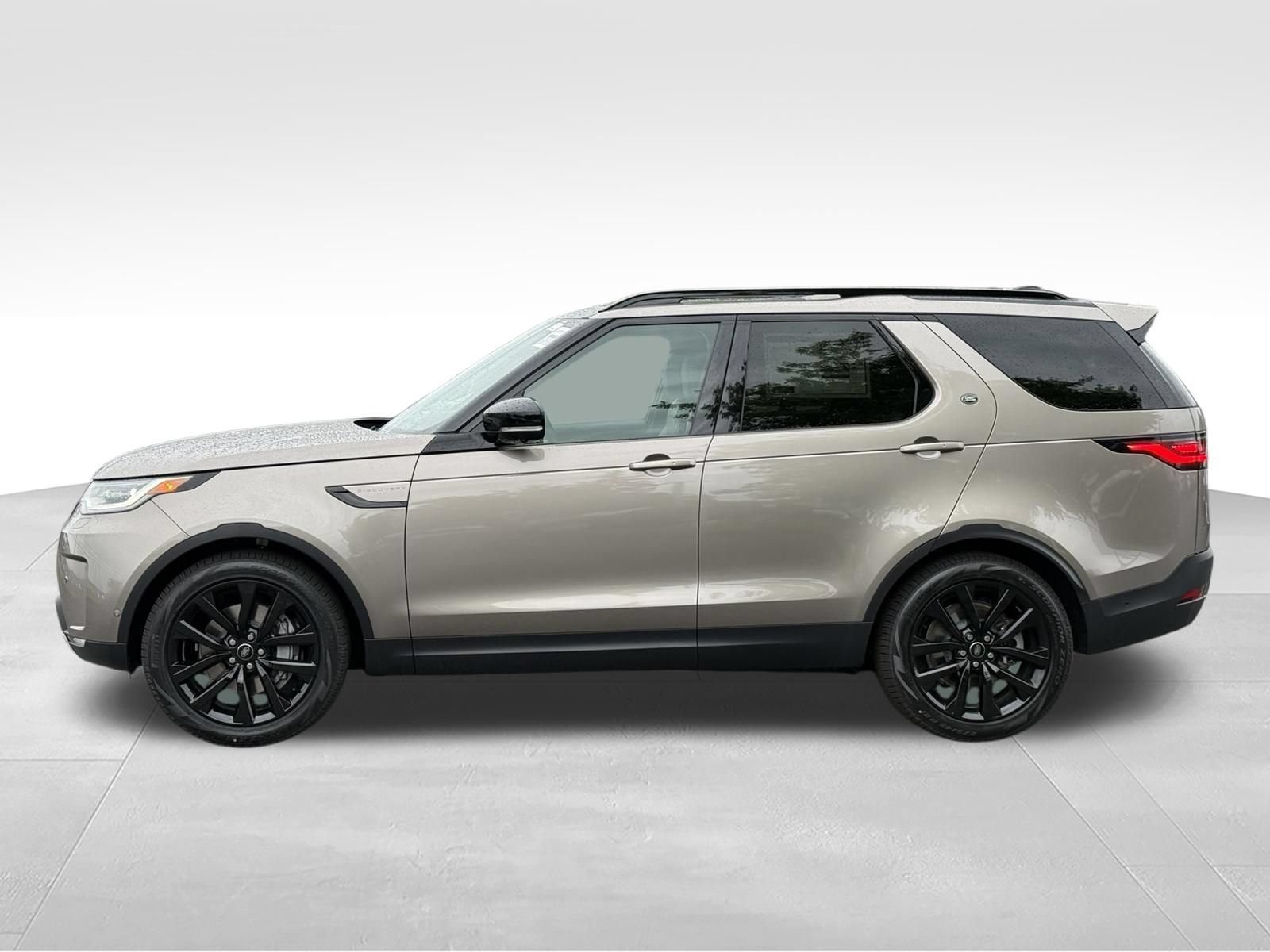 New 2026 Land Rover Discovery S AWD/4WD image 2
