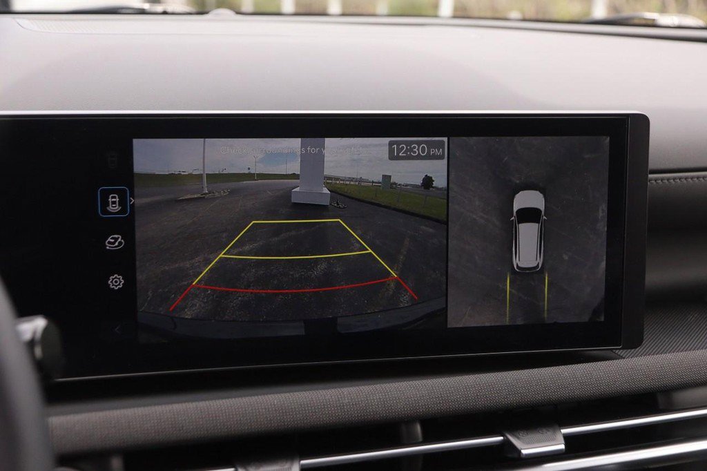 Used 2025 Hyundai Tucson Limited image 19