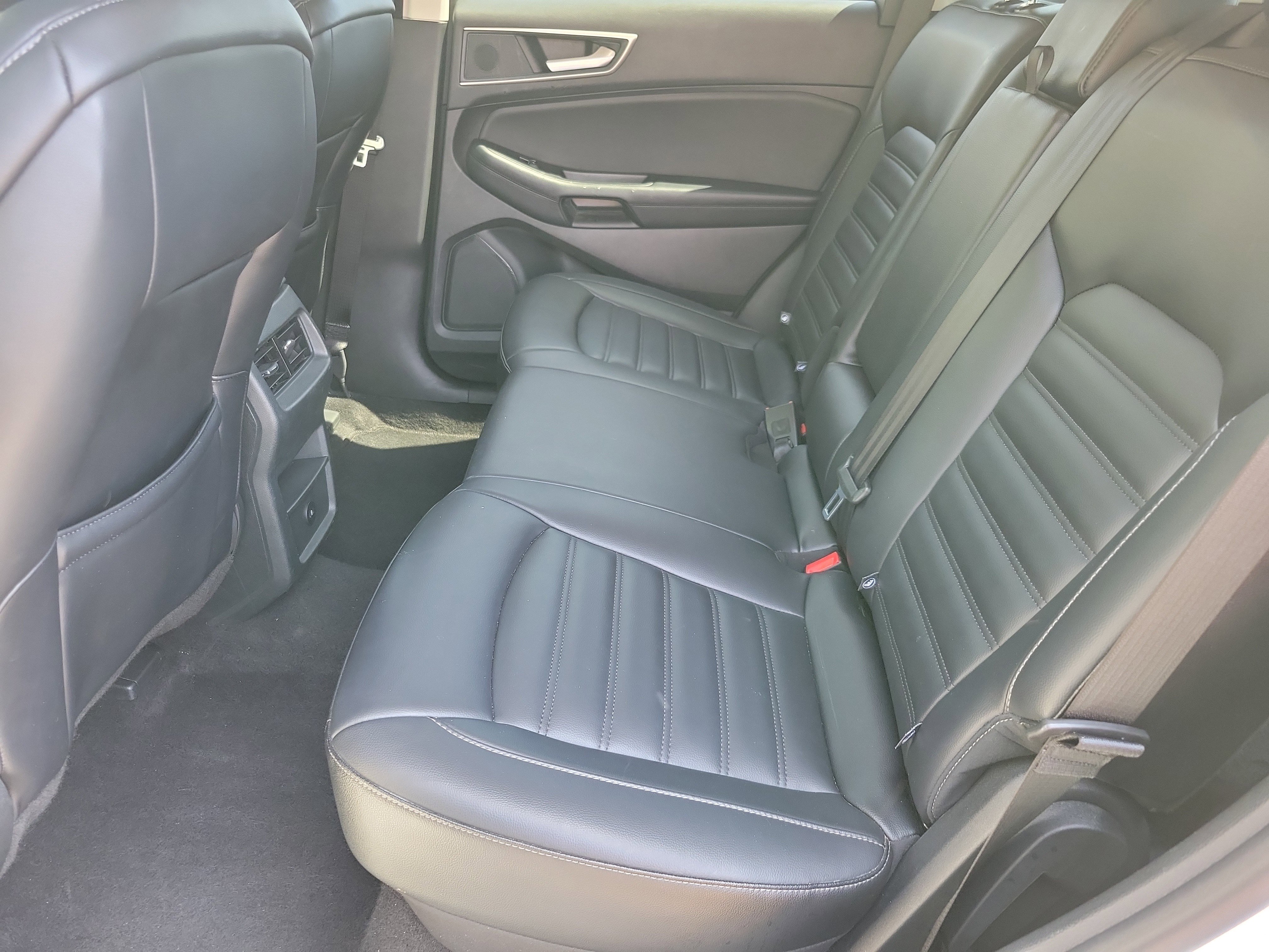 Used 2024 Ford Edge SEL AWD/4WD image 8