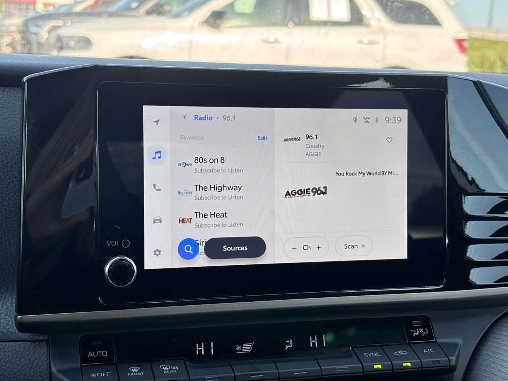 Certified 2025 Toyota Camry SE image 18