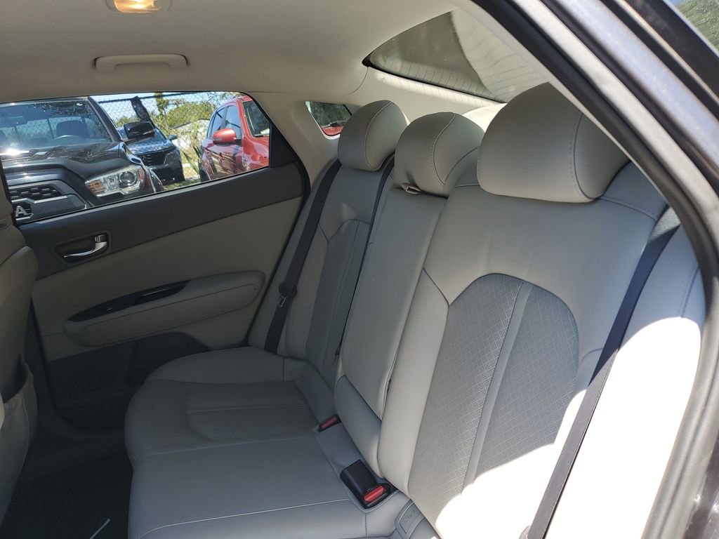 Used 2017 Kia Optima EX FWD image 11