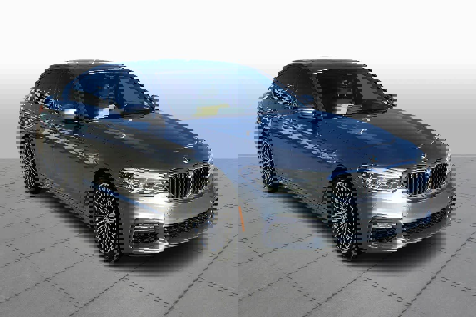 Used 2018 BMW 540i xDrive w/ M Sport Package image 2