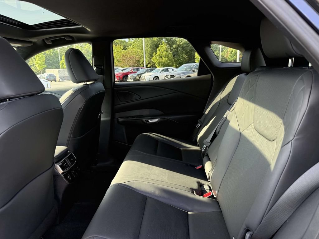 Used 2024 Lexus RX 350h w/ Convenience Package AWD/4WD image 17