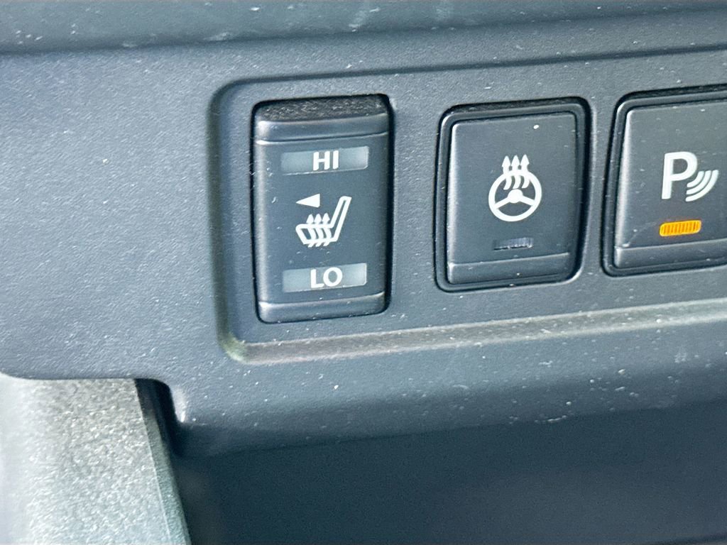 Used 2025 Nissan Frontier SV w/ SV Convenience Package image 19