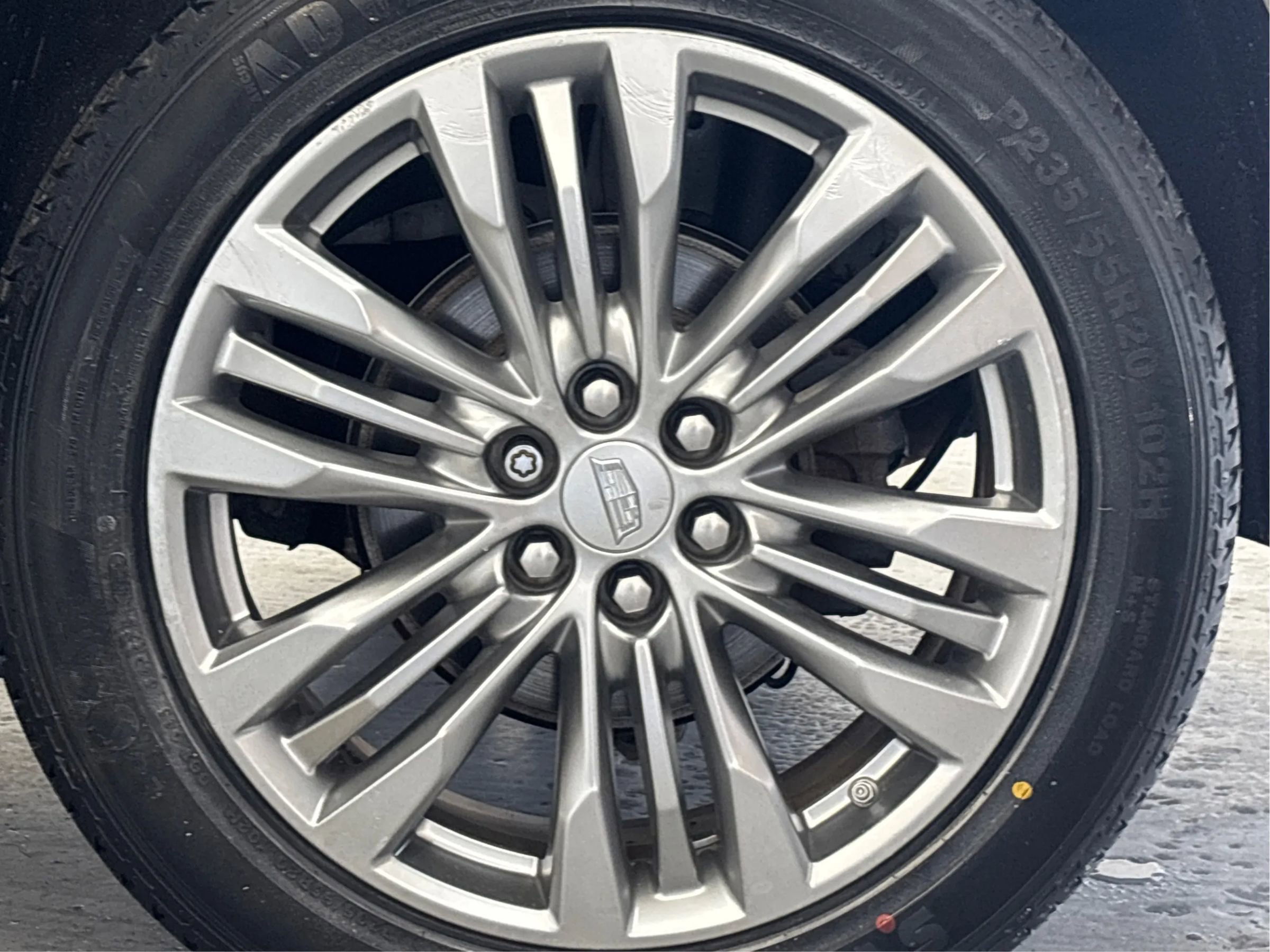 Used 2017 Cadillac XT5 Premium Luxury image 32