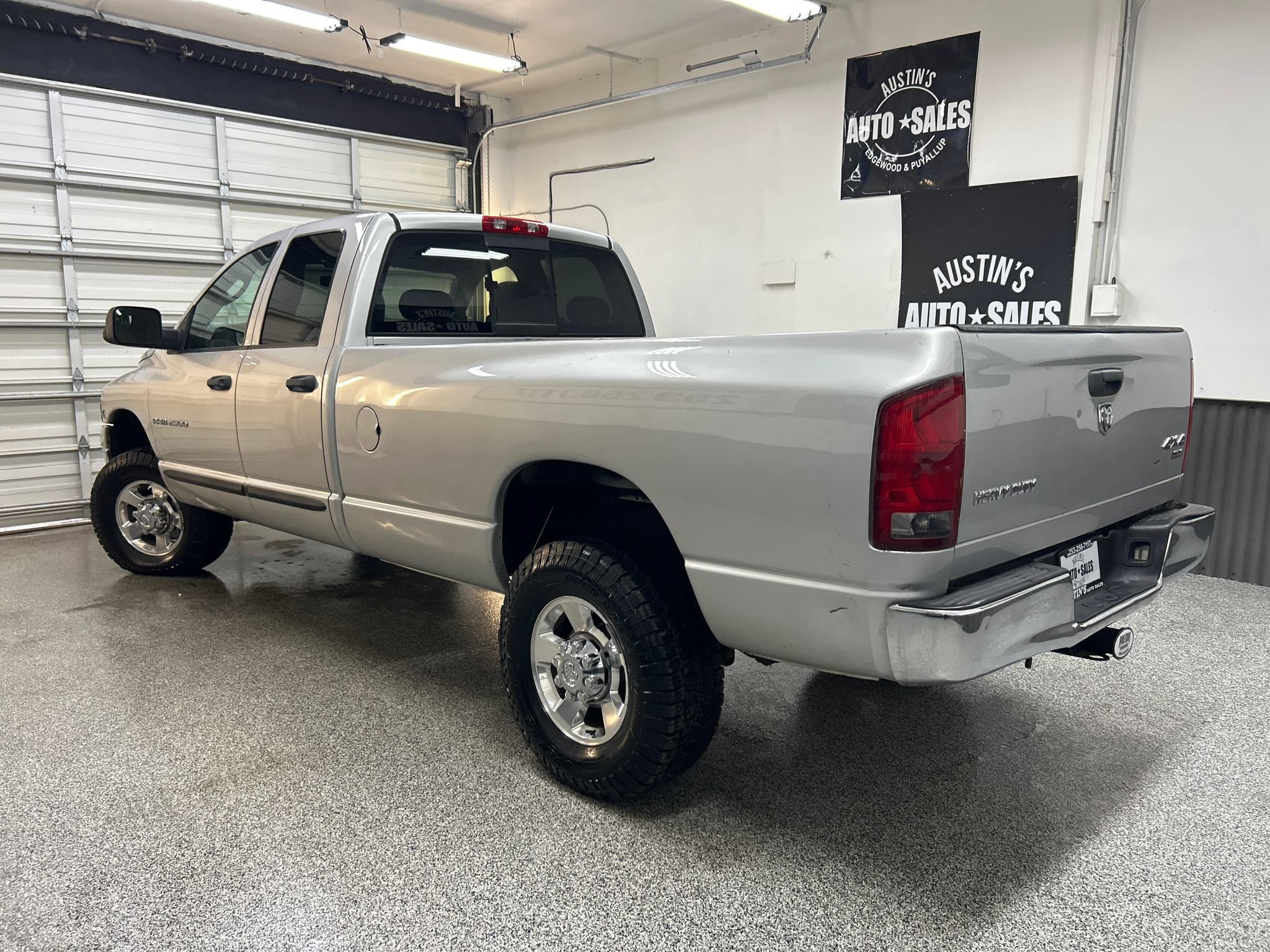 Used 2005 Dodge Ram 2500 Truck SLT w/ Quad Cab Big Horn Value Group AWD/4WD image 4