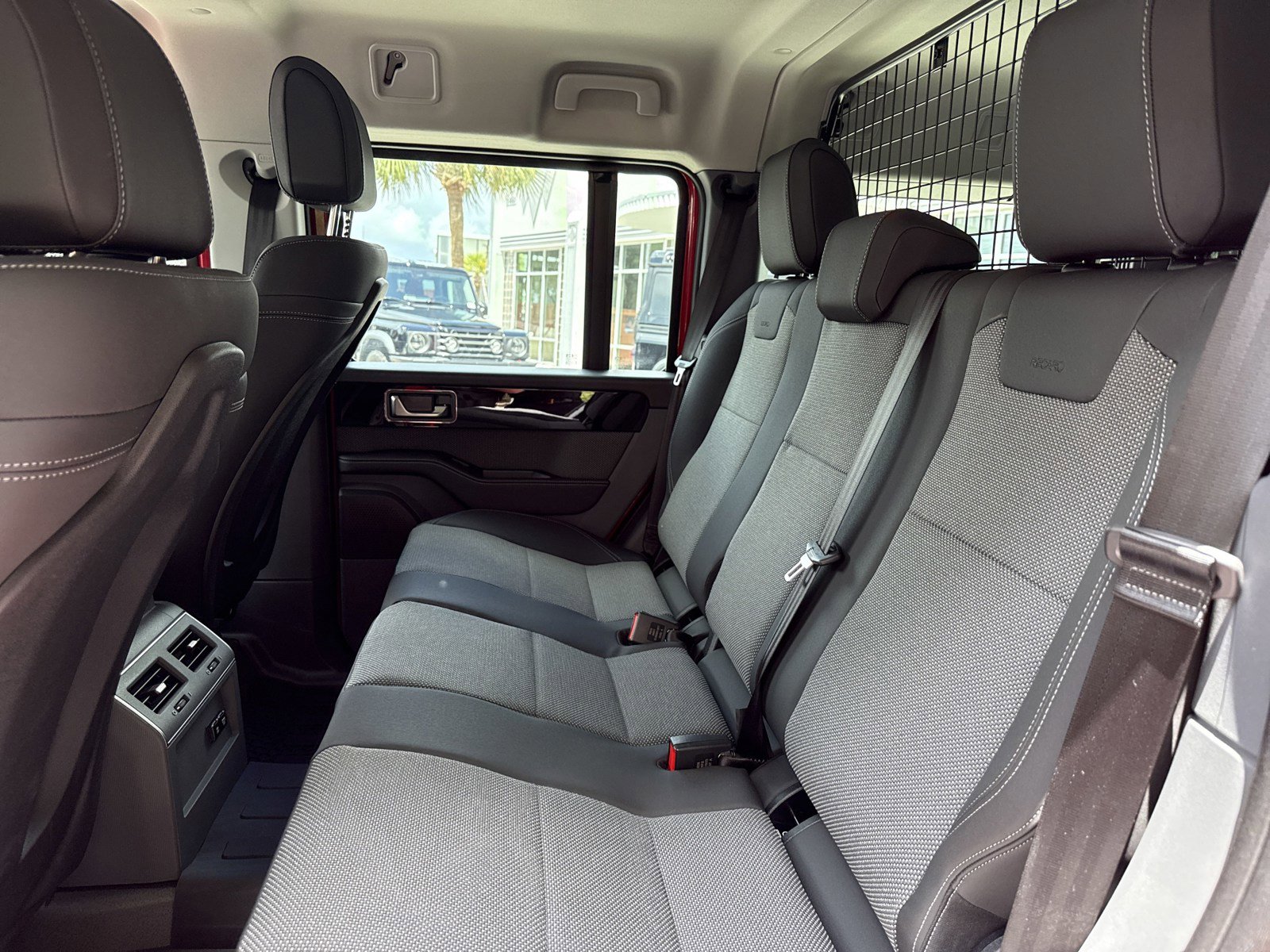 Used 2025 INEOS Grenadier image 23