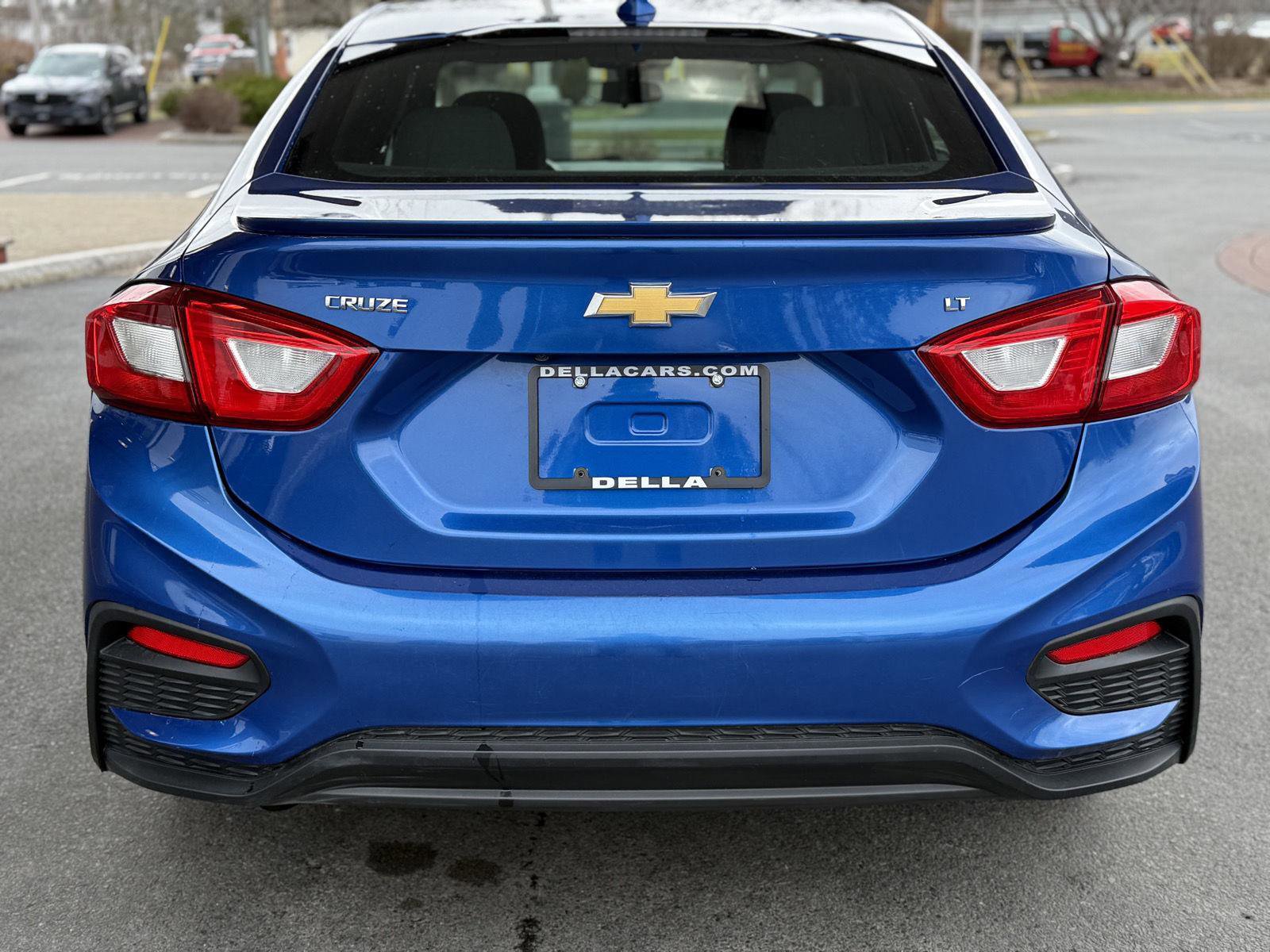 Used 2018 Chevrolet Cruze LT w/ Convenience Package image 6