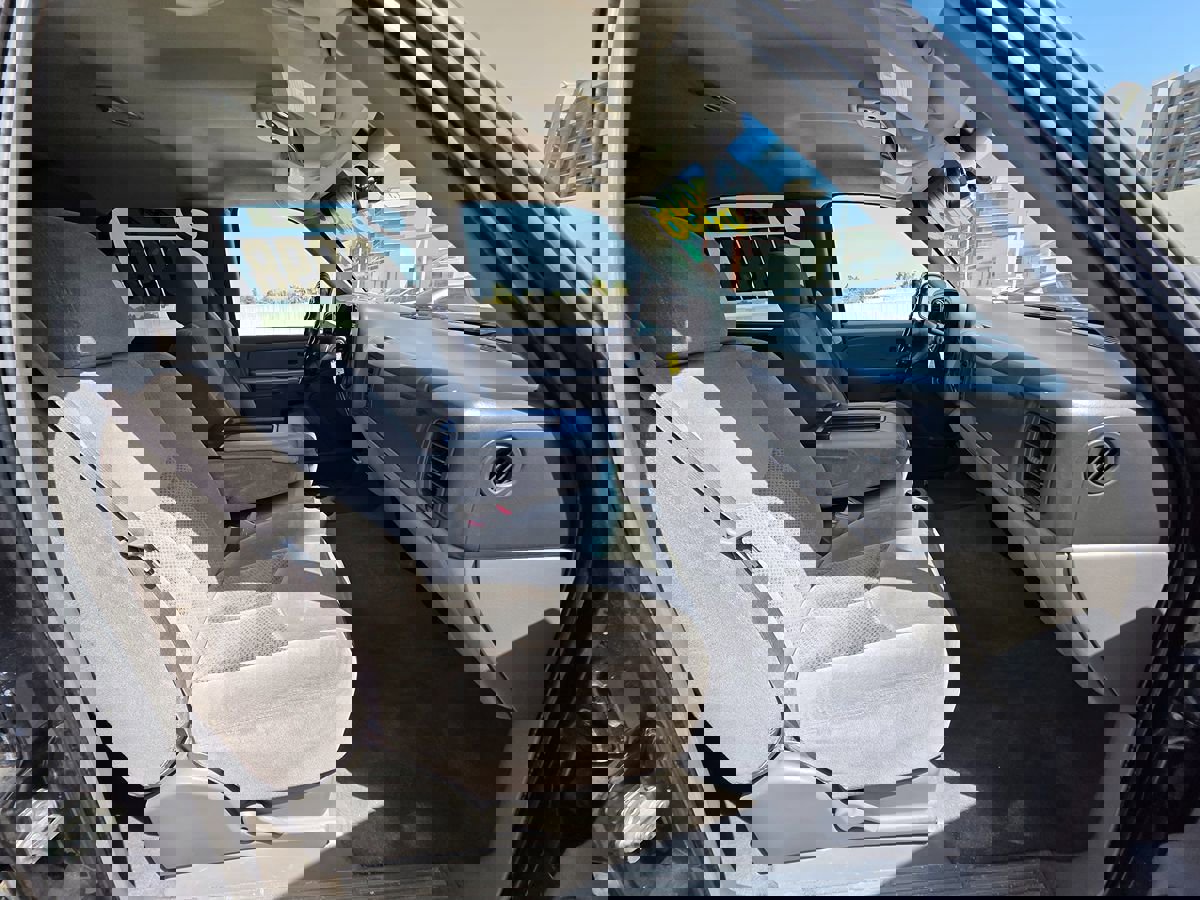 Used 2005 Chevrolet Avalanche Z71 w/ Preferred Equipment Group image 9