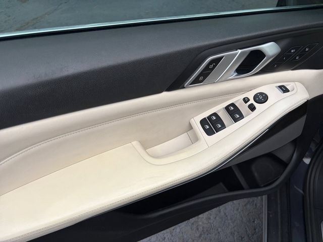Used 2019 BMW X5 xDrive50i AWD/4WD image 13