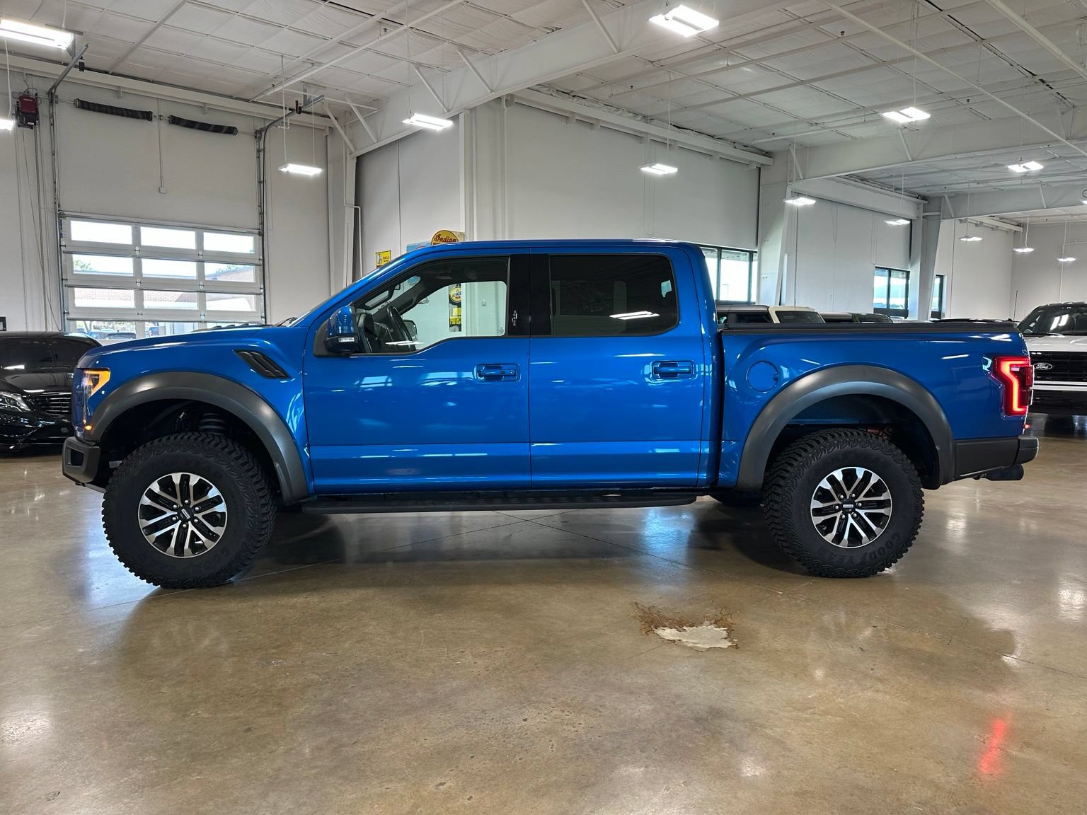Used 2019 Ford F150 Raptor w/ Equipment Group 802A Luxury AWD/4WD image 5