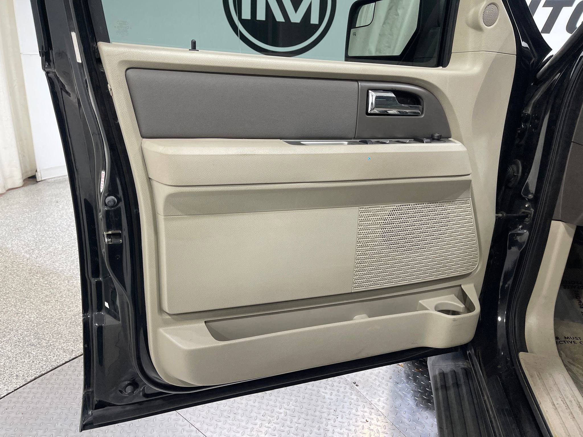 Used 2012 Ford Expedition XLT AWD/4WD image 13