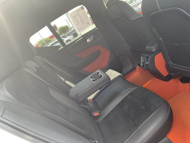 Used 2020 Volvo XC40 T5 R-Design w/ Protection Package Premier AWD/4WD image 12