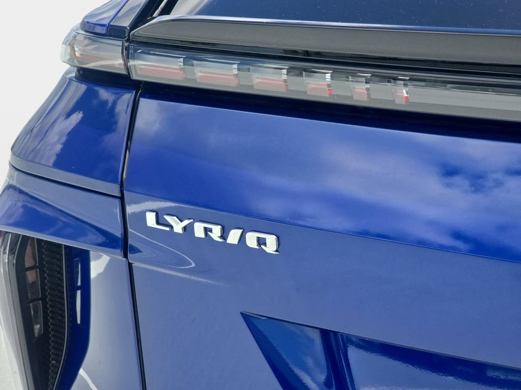 Used 2026 Cadillac Lyriq Signature Sport AWD/4WD image 29