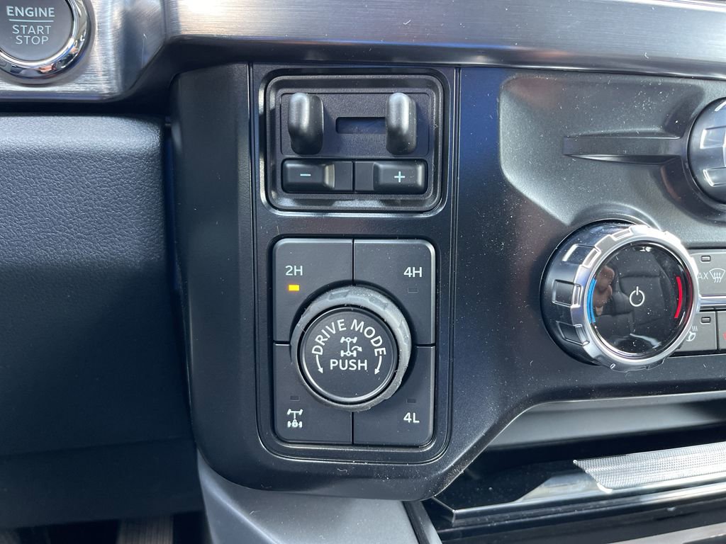 New 2025 Ford F350 Lariat w/ Lariat Ultimate Package image 11