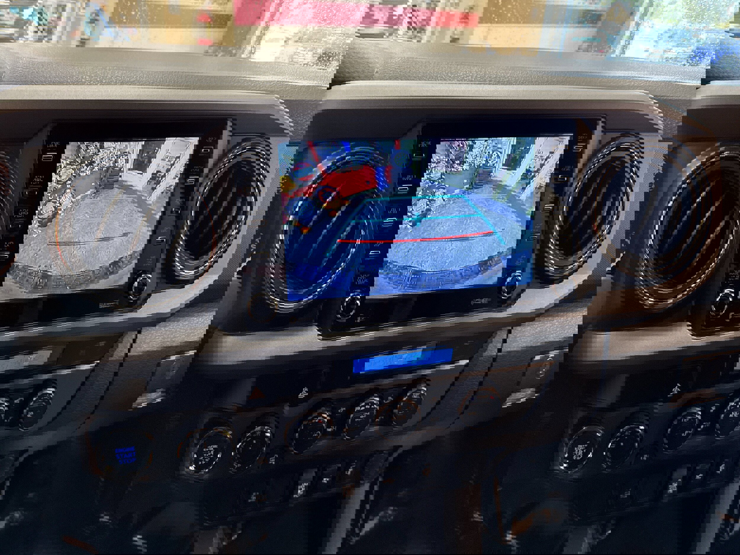 Used 2022 Toyota Tacoma TRD Off-Road image 34