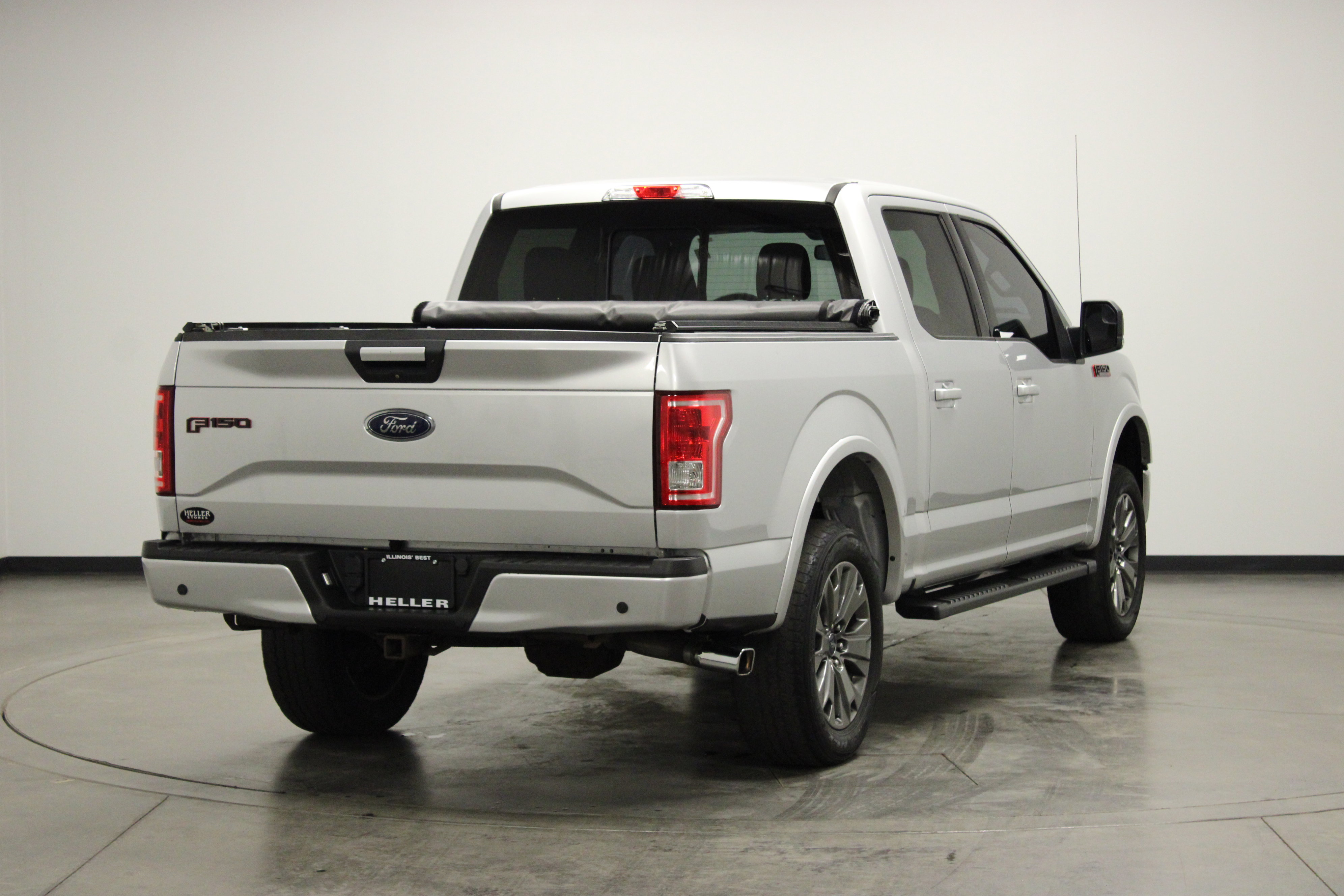 Used 2017 Ford F150 XLT w/ Equipment Group 302A Luxury image 8