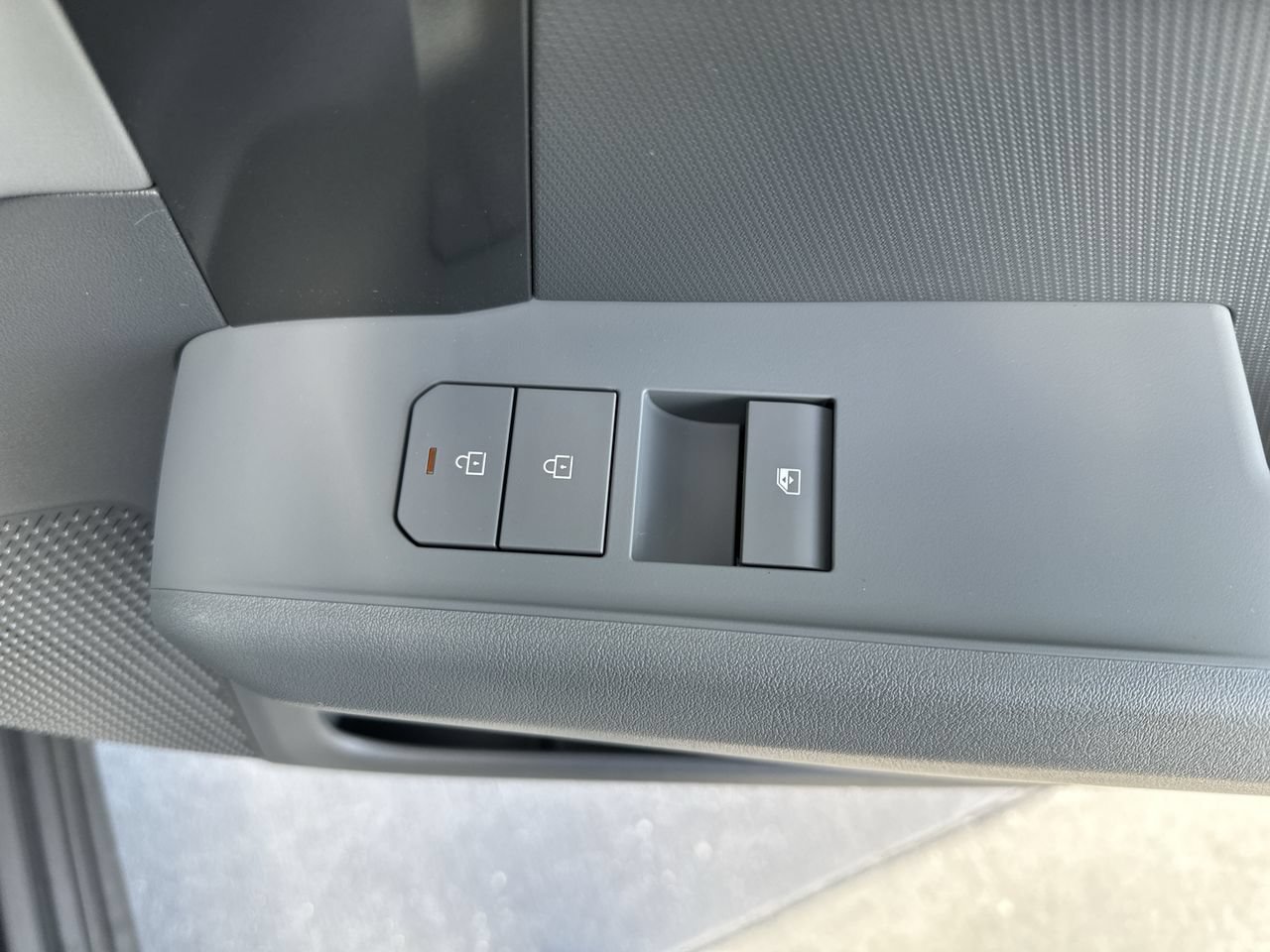 New 2027 Kia EV3 Wind FWD image 13