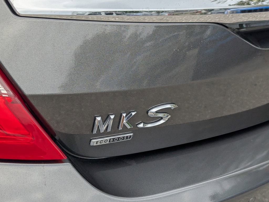 Used 2015 Lincoln MKS AWD w/ Equipment Group 201A image 15