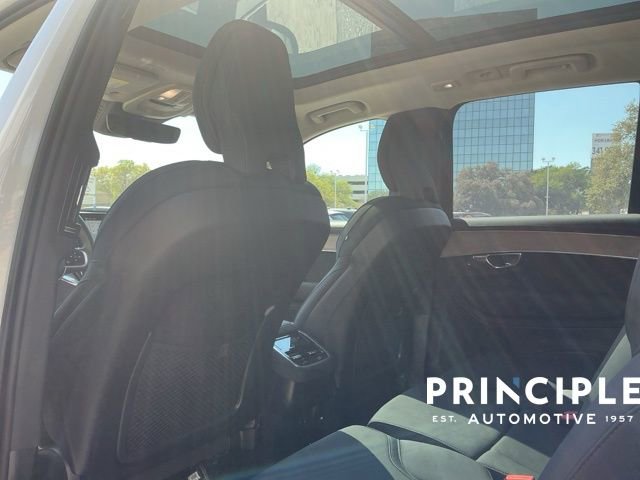 Certified 2025 Volvo XC90 B6 Plus AWD/4WD image 30