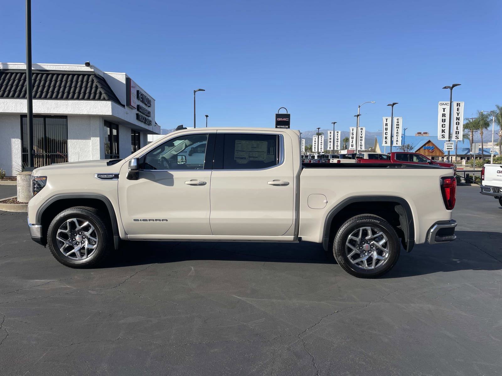New 2026 GMC Sierra 1500 SLE w/ Preferred Package RWD image 3
