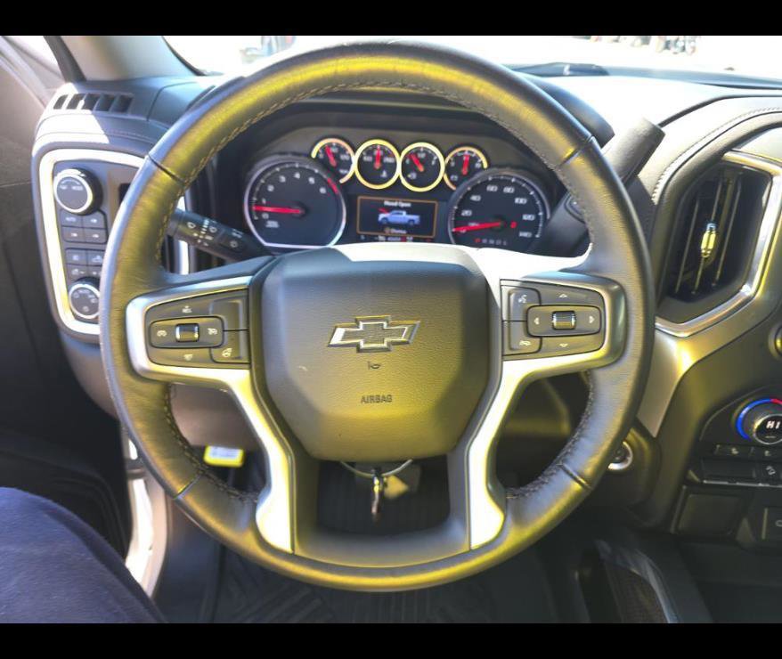 Used 2022 Chevrolet Silverado 1500 LT Trail Boss w/ LPO, Dark Essentials Package image 5