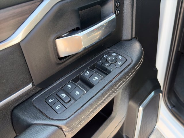Used 2026 RAM 2500 Laramie AWD/4WD image 11