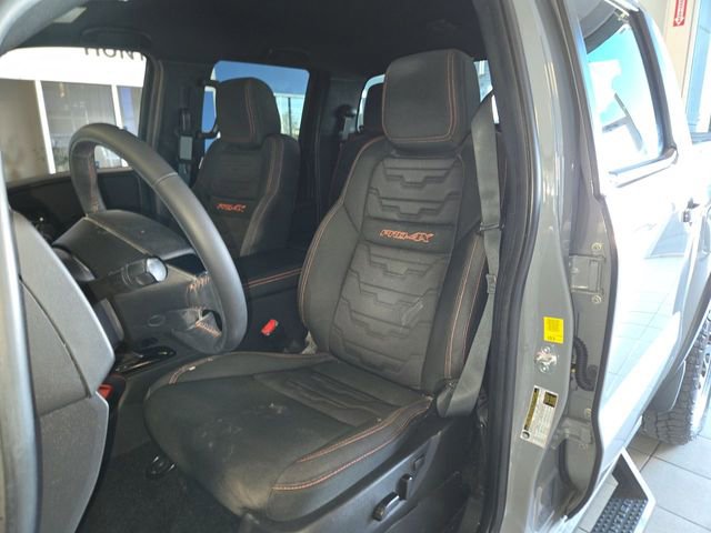 Used 2025 Nissan Frontier PRO-4X w/ Pro Convenience Package image 11