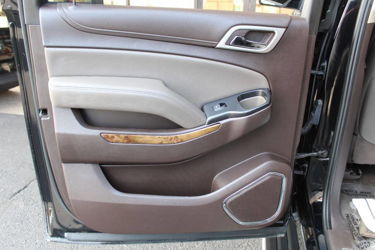 Used 2016 GMC Yukon XL Denali w/ Open Road Package image 17