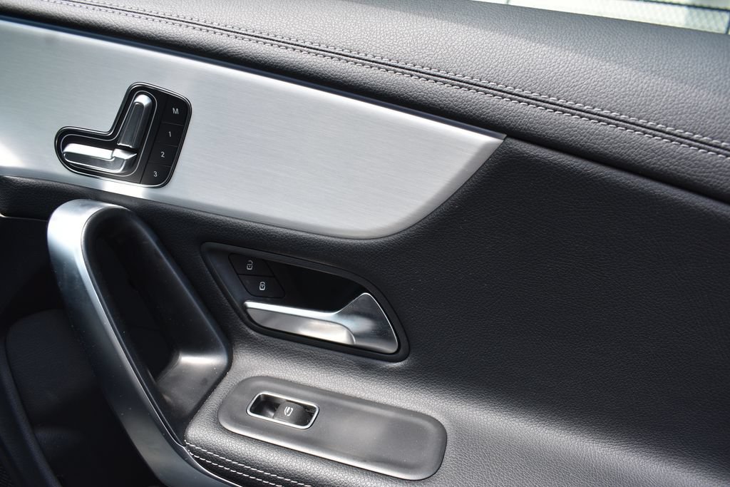 Used 2025 Mercedes-Benz CLA 250 image 20