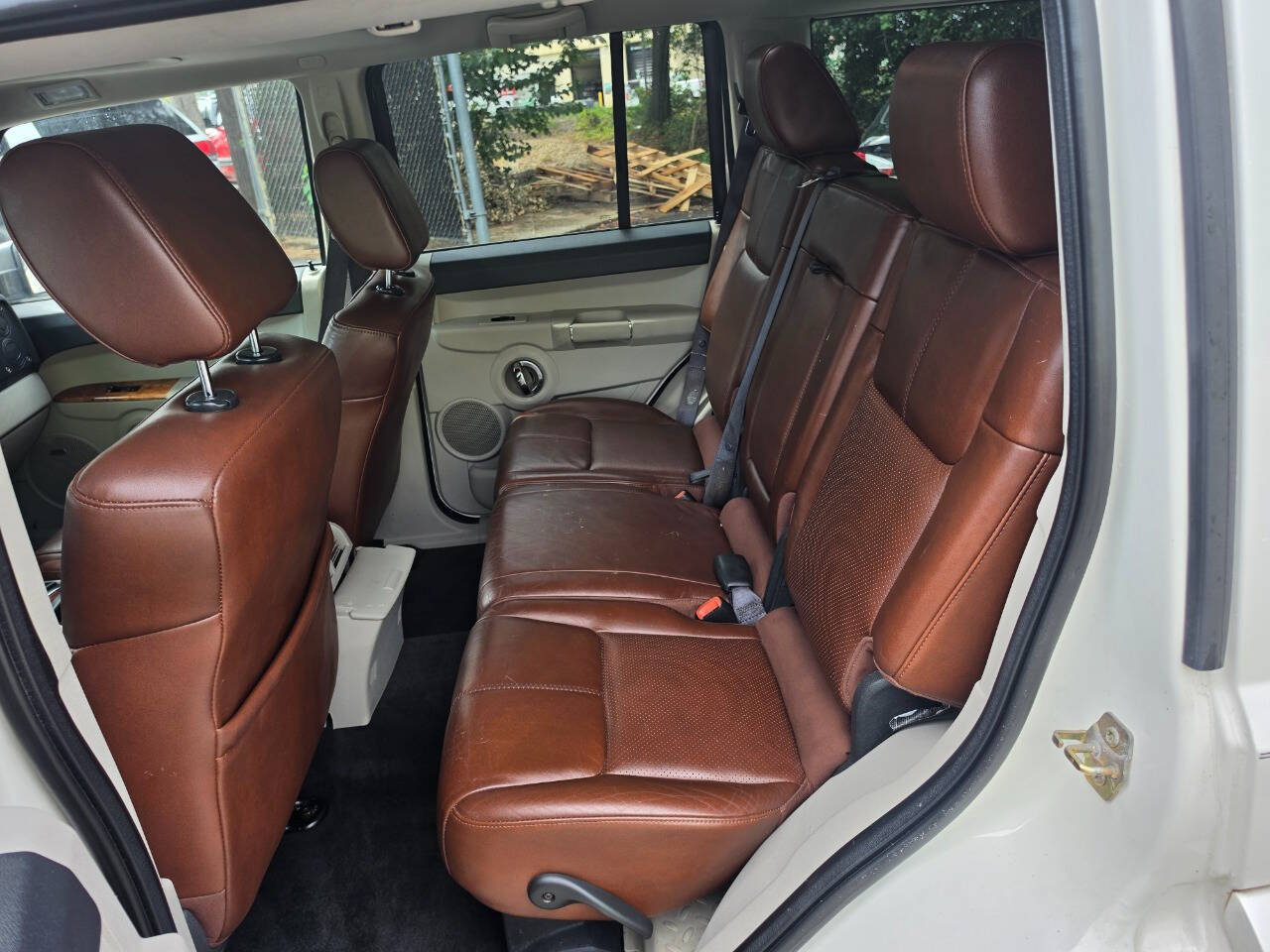 Used 2006 Jeep Commander Limited RWD image 15