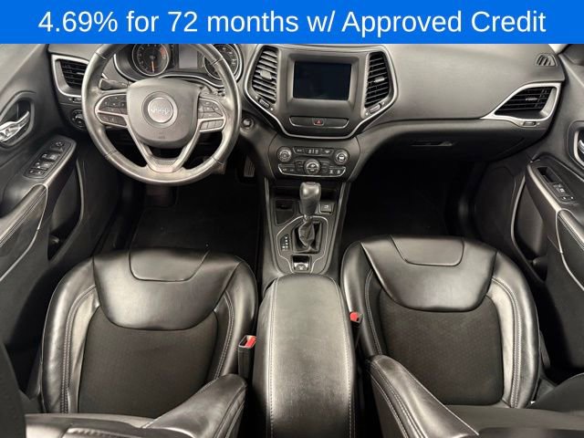 Used 2019 Jeep Cherokee Latitude Plus w/ Comfort/Convenience Group image 16