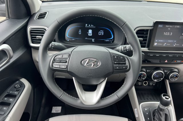 New 2026 Hyundai Venue SEL FWD image 13