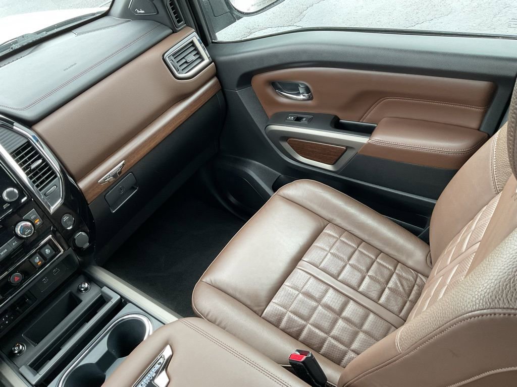 Used 2024 Nissan Titan Platinum Reserve w/ Moonroof Package image 18