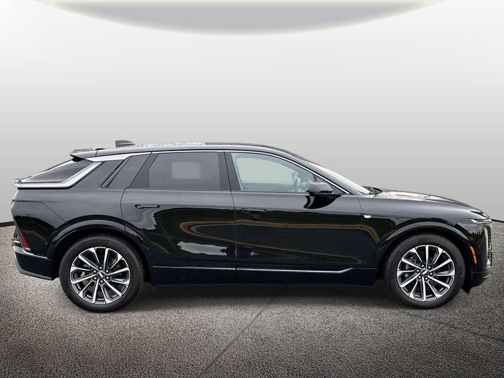 Certified 2024 Cadillac Lyriq Sport AWD/4WD image 4