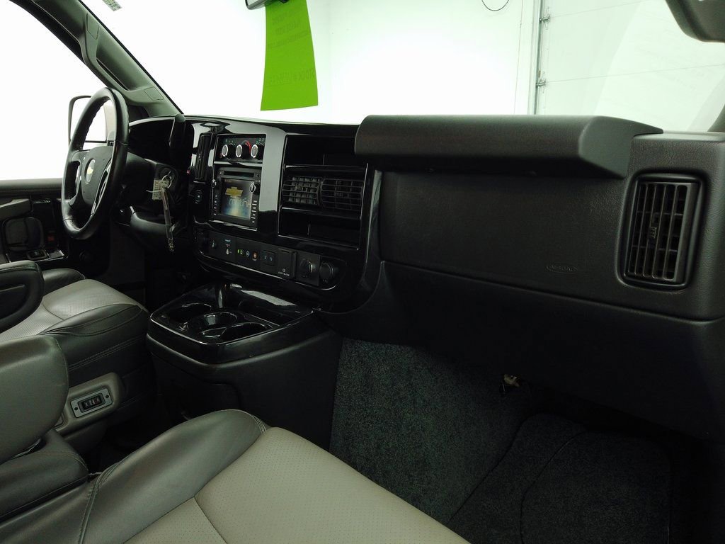 Used 2020 Chevrolet Express 2500 Extended w/ Enhanced Convenience Package image 43