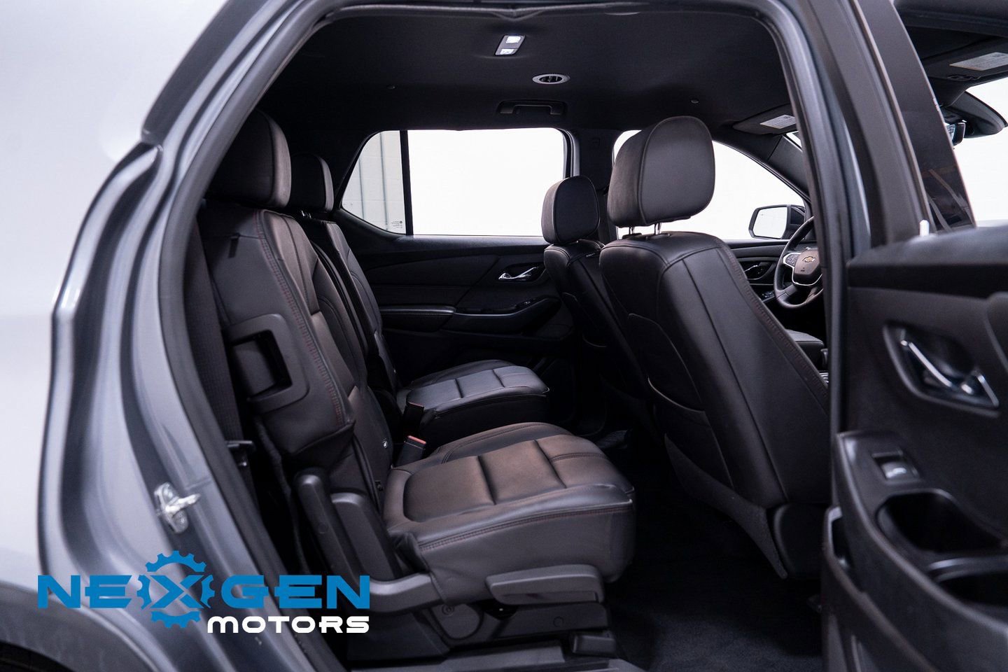 Used 2023 Chevrolet Traverse RS w/ LPO, Floor Liner Package image 49