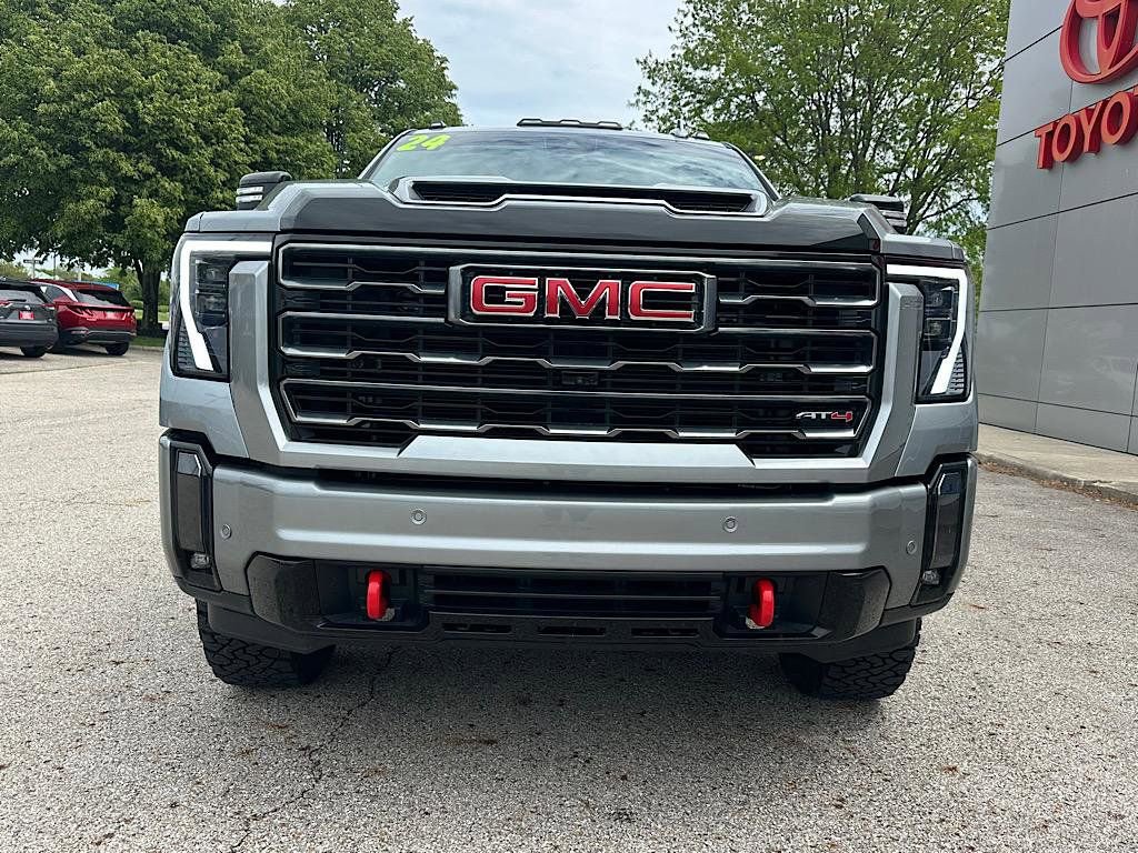 Used 2024 GMC Sierra 2500 AT4 w/ Max Trailering Package AWD/4WD image 9