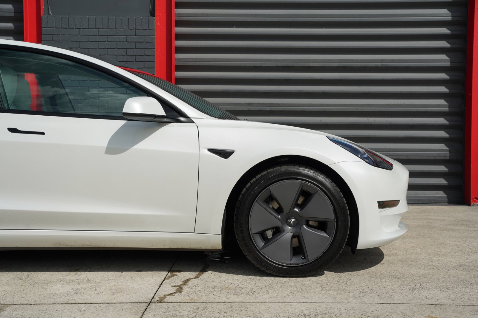 Used 2023 Tesla Model 3 Standard Range RWD image 2