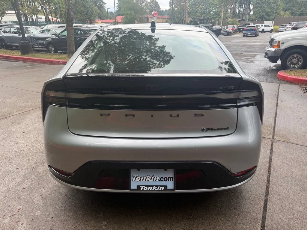 Used 2023 Toyota Prius Prime FWD image 5