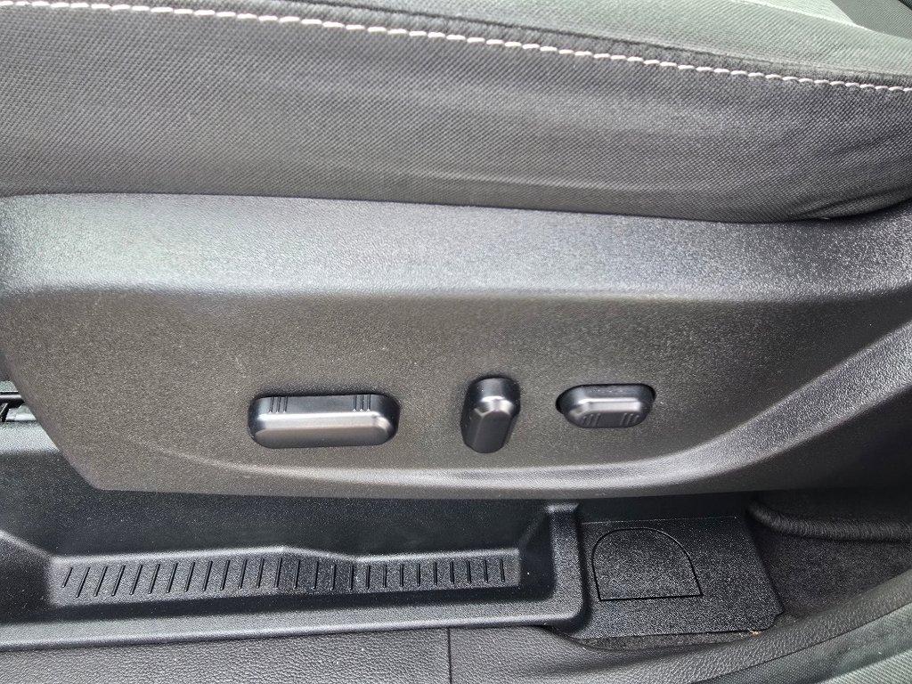 Used 2019 Ford Escape SE image 16