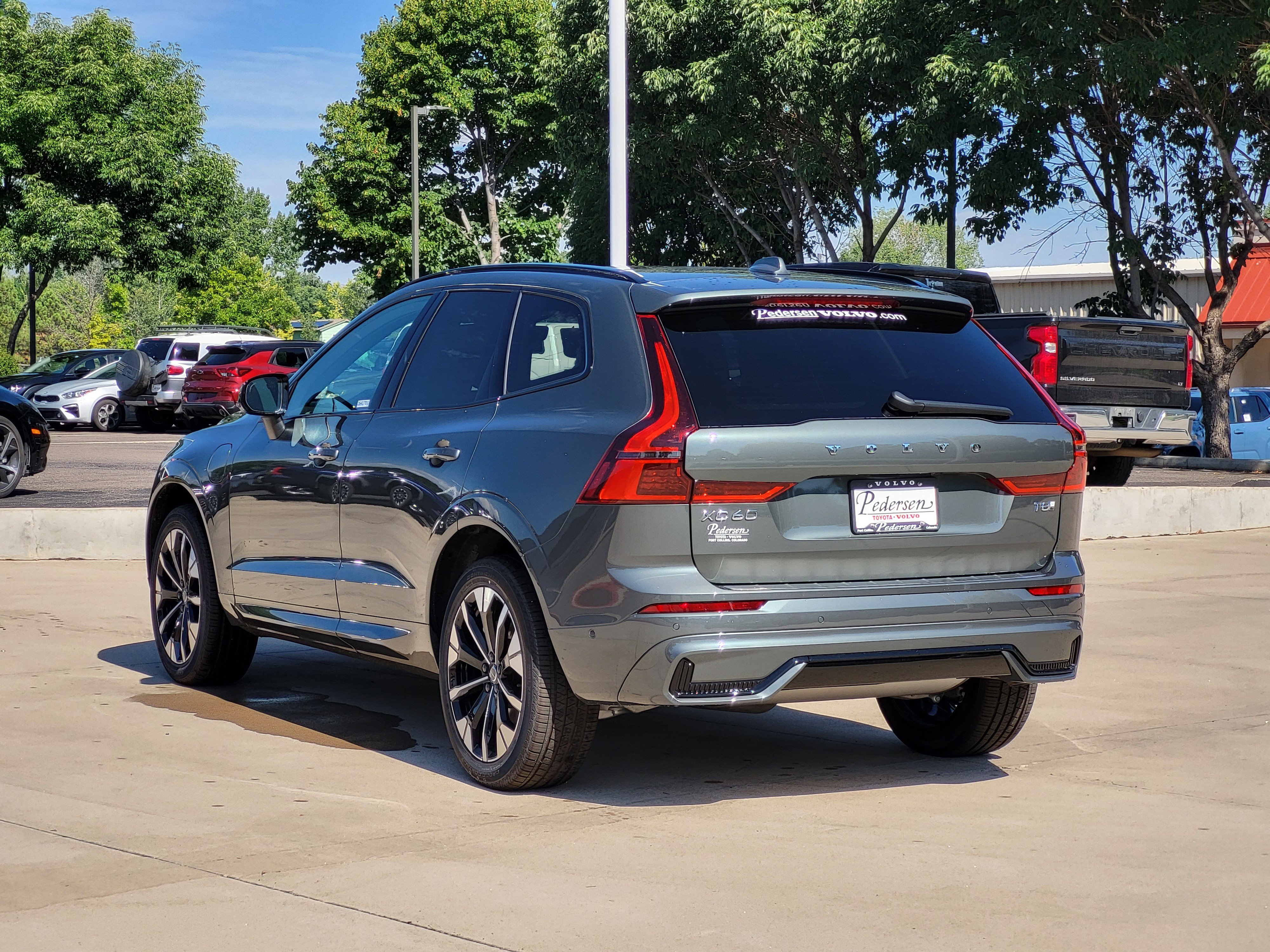New 2026 Volvo XC60 T8 Plus w/ Protection Package Premier AWD/4WD image 4