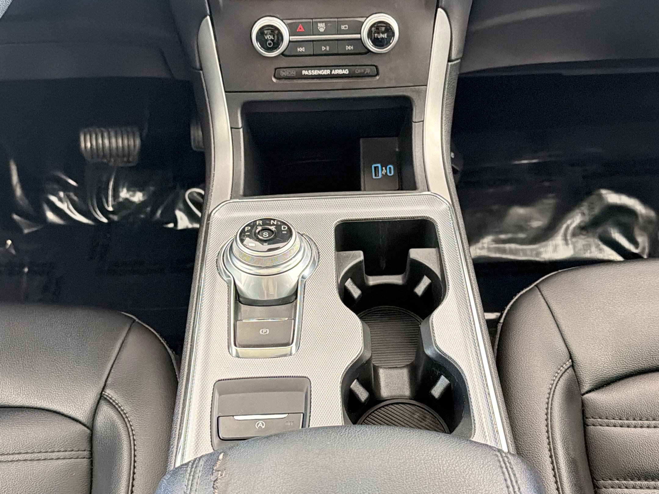 Used 2021 Ford Edge SEL w/ Convenience Package image 18