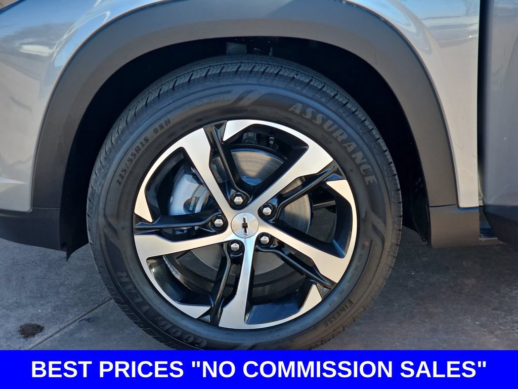 New 2026 Chevrolet Trax RS w/ Sunroof Package FWD image 35