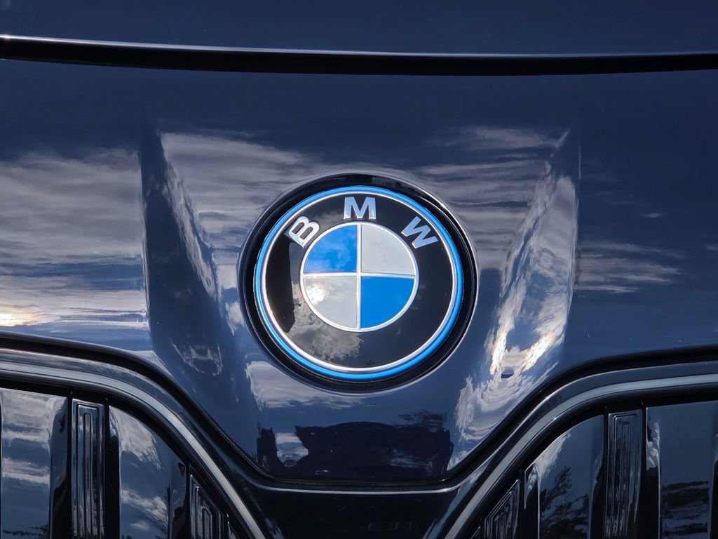 Used 2025 BMW i7 xDrive60 AWD/4WD image 27
